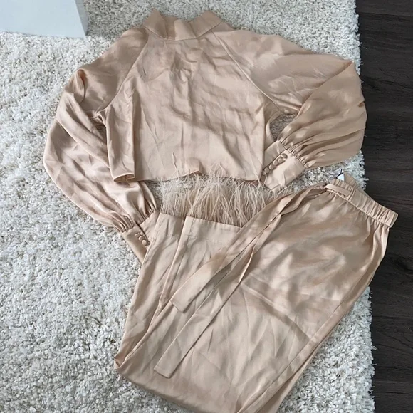 Set - Picture 3 of 7